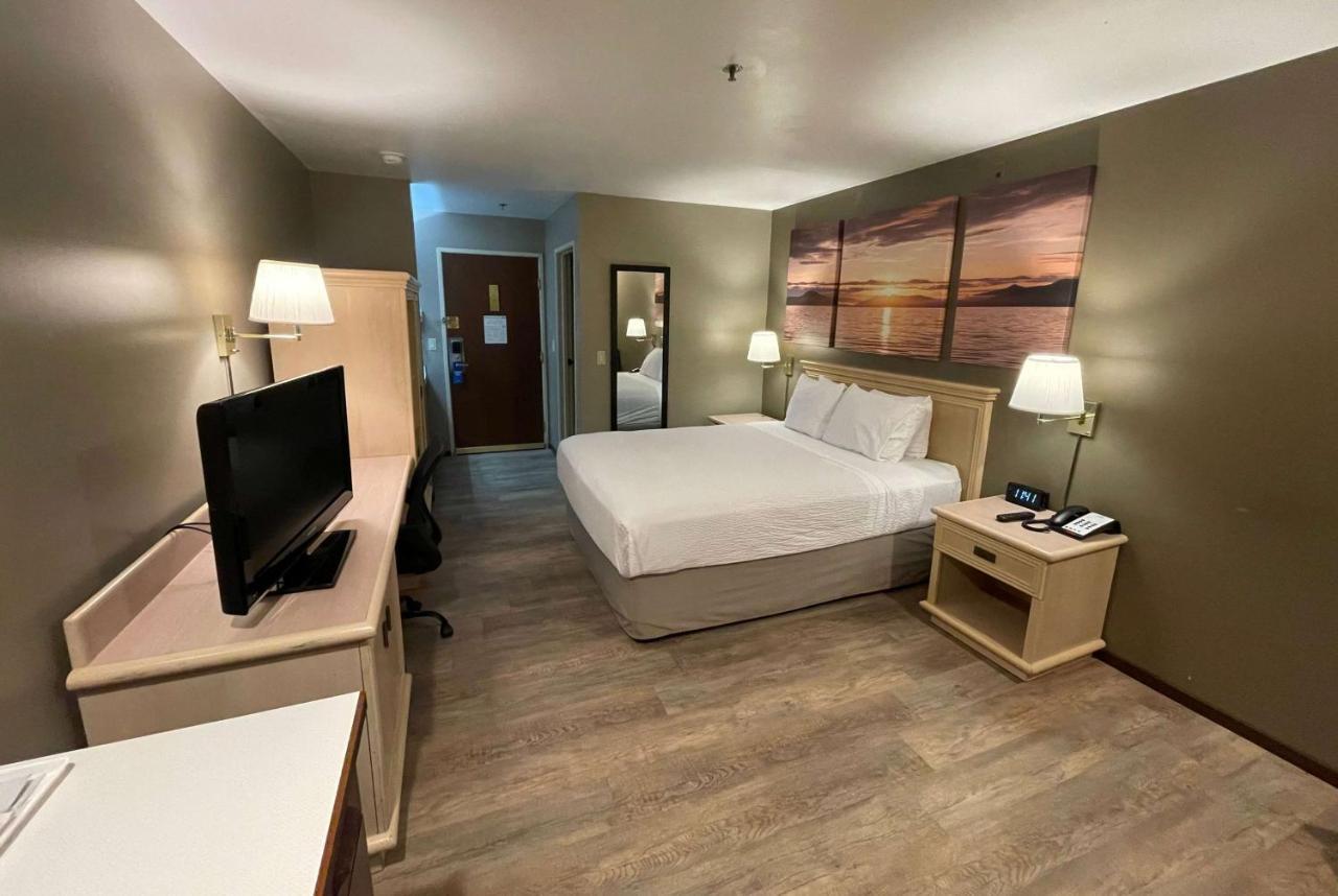 Days Inn By Wyndham Seatac Airport Zewnętrze zdjęcie